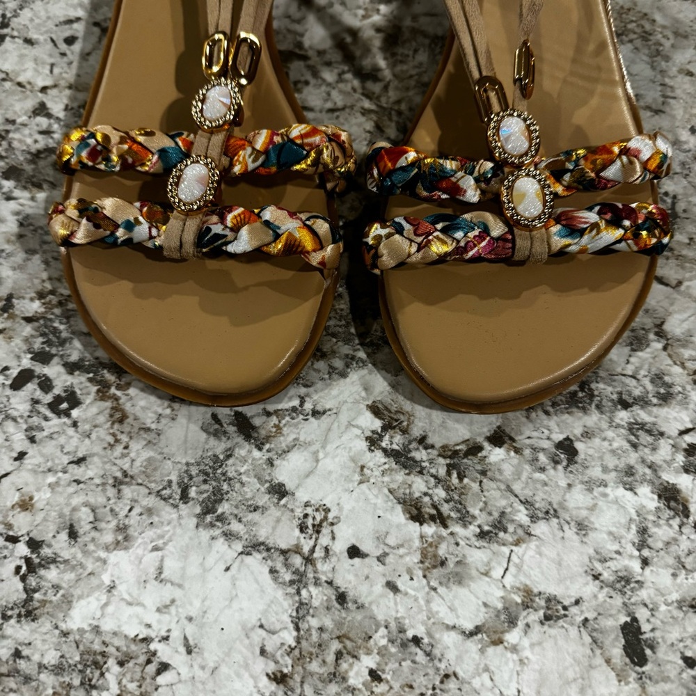 Sandals - Picture 6 of 9